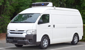 Temperature-controlled chiller van rental in Dubai for perishable goods delivery