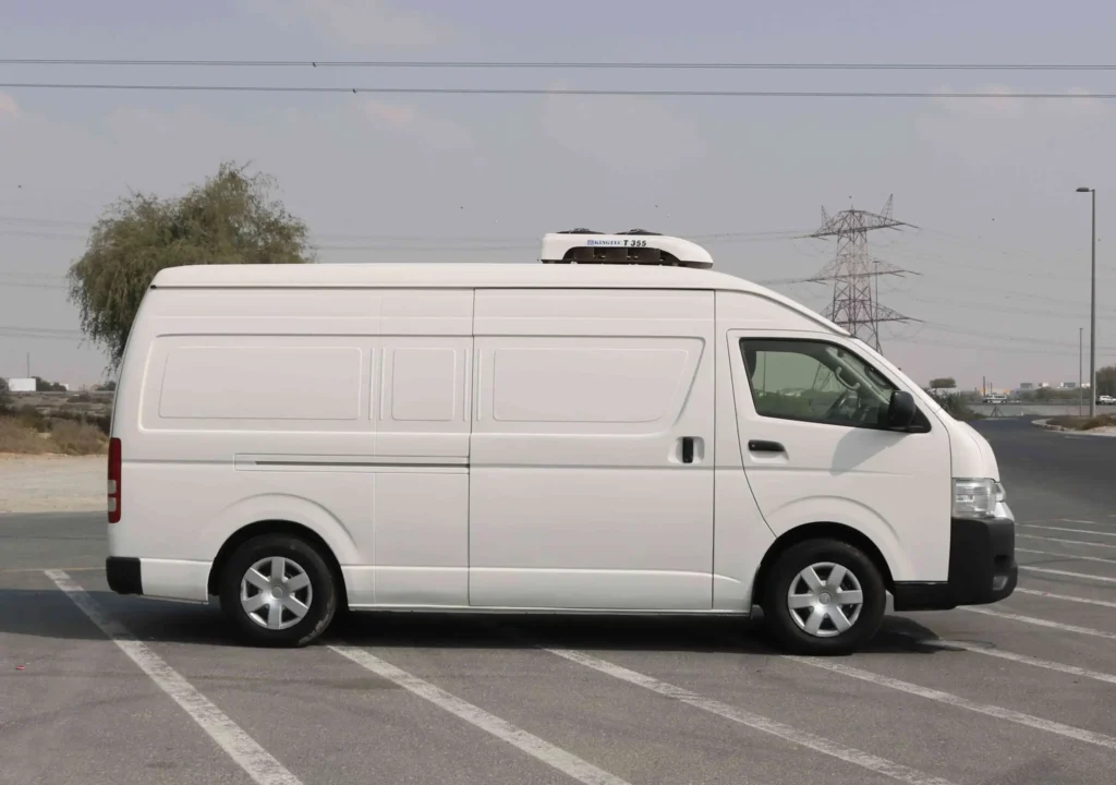 Refrigerated cold chiller van rental service in UAE for fresh goods transportation