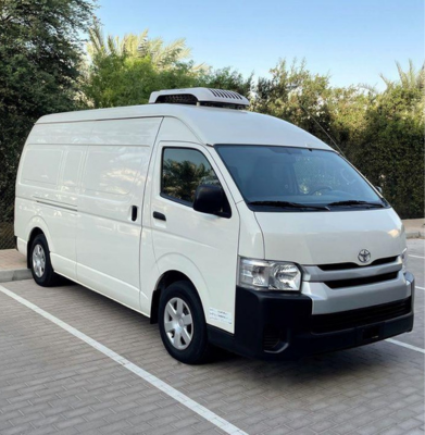 Affordable freezer van rental in Dubai for frozen goods delivery